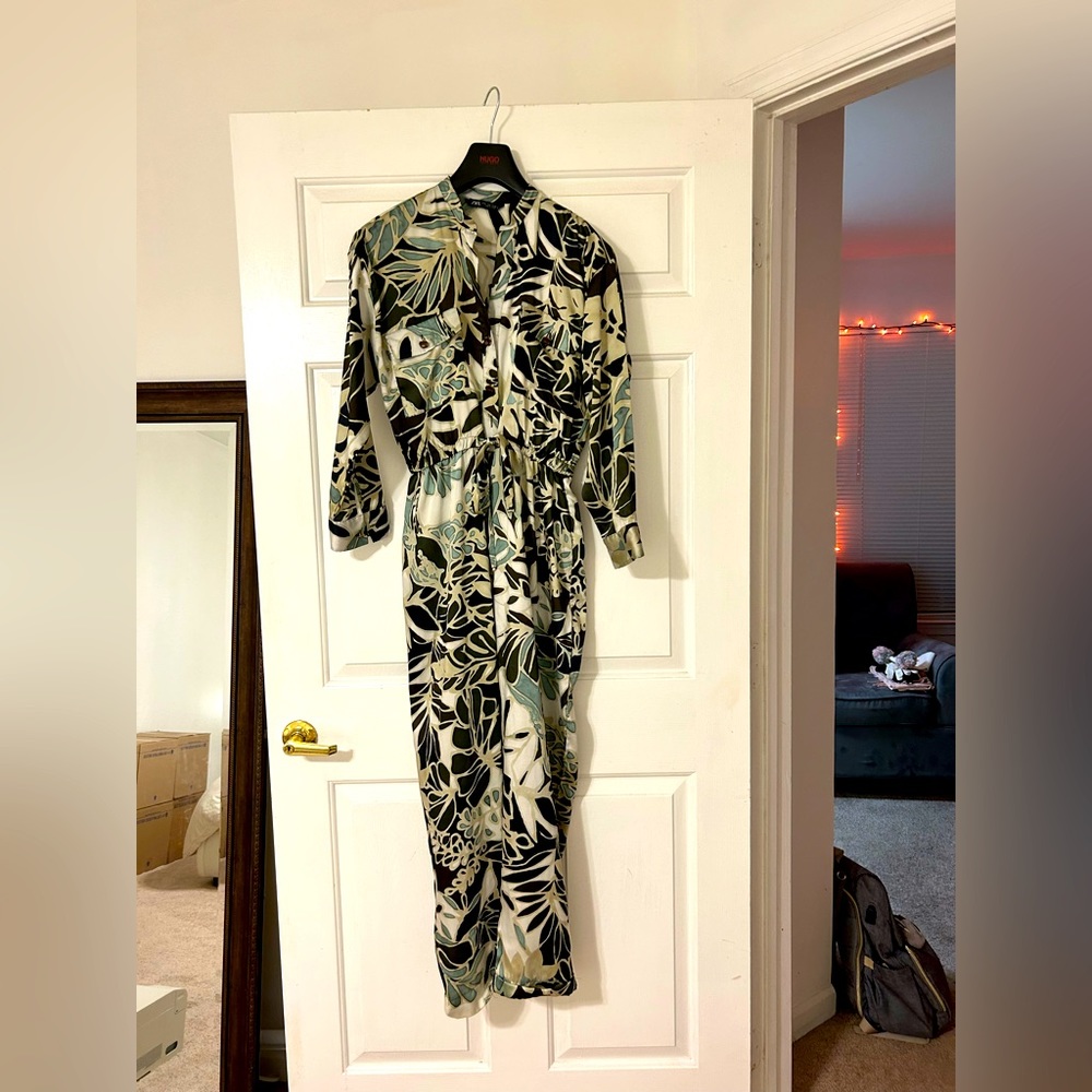 Zara jumpsuit- used in very good condition. Buttons turned brass not noticeable